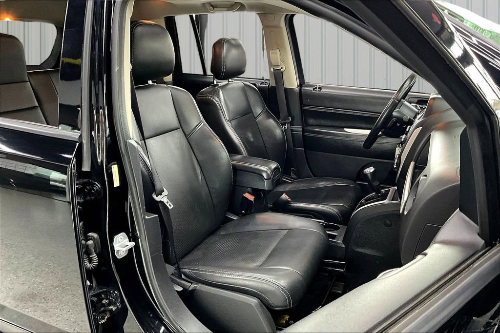 Used 2015 Jeep Compass High Altitude image 28