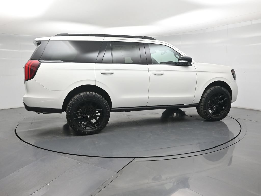 New 2027 Ford Expedition Platinum w/ Stealth Appearance Package AWD/4WD image 3