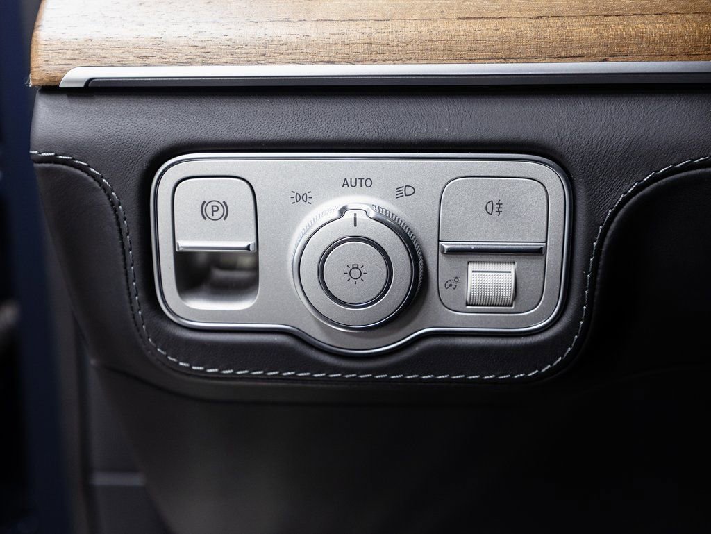 Used 2024 Mercedes-Benz Maybach GLS 600 4MATIC image 10