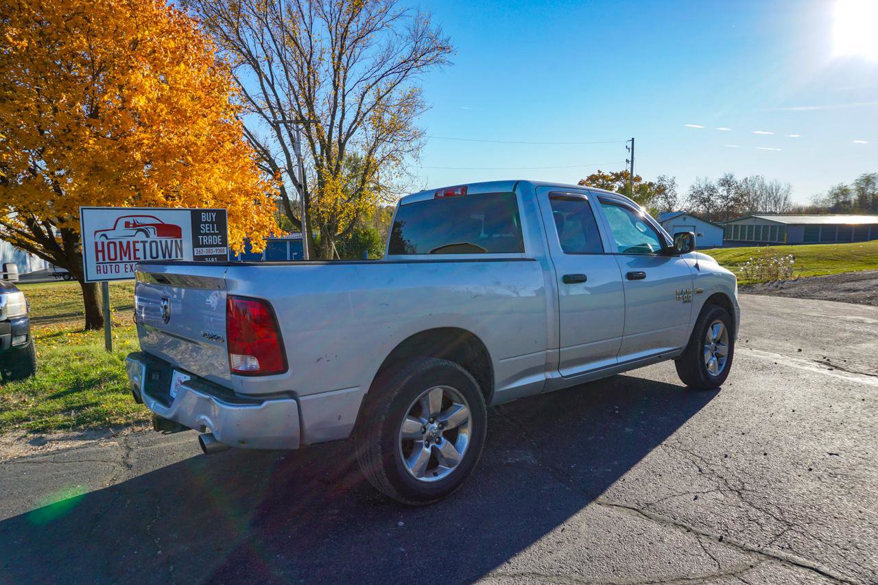 Used 2019 RAM 1500 Express w/ Express Value Package AWD/4WD image 3
