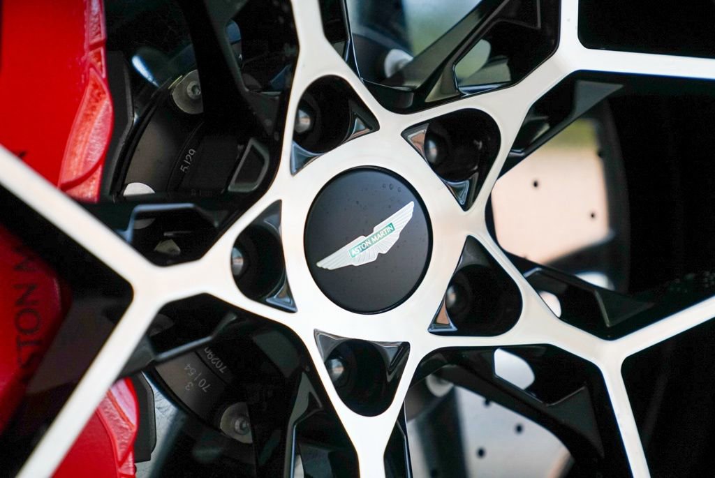 New 2026 Aston Martin Vanquish Convertible image 33