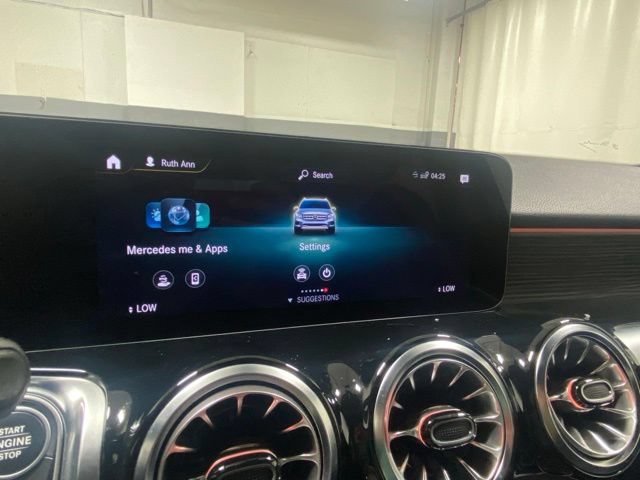Used 2023 Mercedes-Benz GLB 250 4MATIC image 21