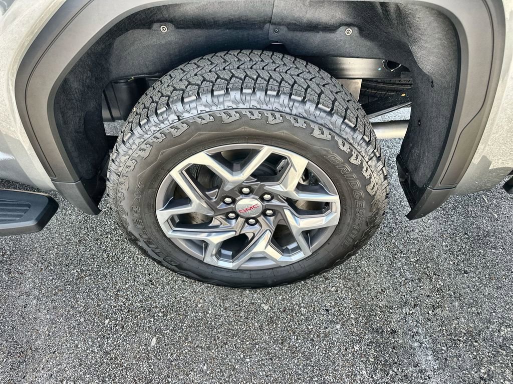 New 2026 GMC Sierra 1500 SLT image 12