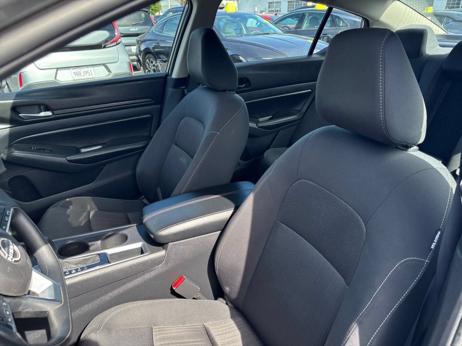 Used 2025 Nissan Altima 2.5 SV FWD image 37