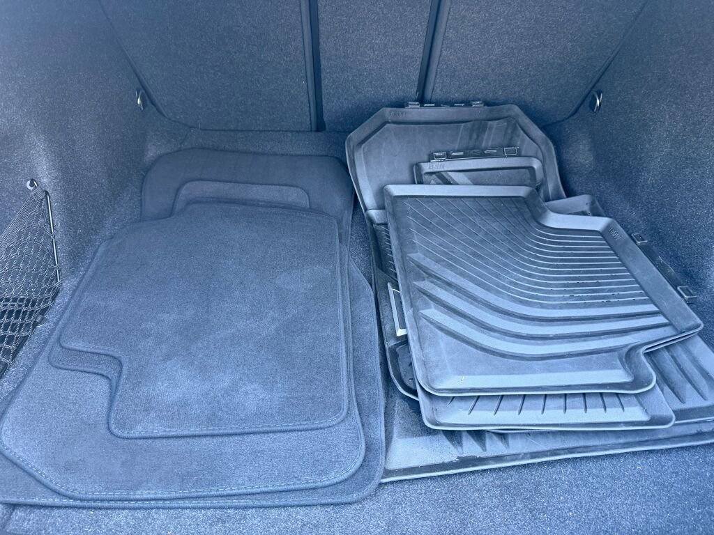 Used 2023 BMW 330i xDrive Sedan w/ Premium Package image 28