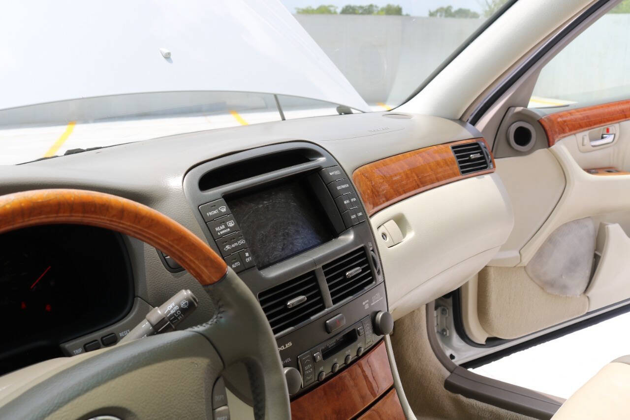 Used 2001 Lexus LS 430 RWD image 99