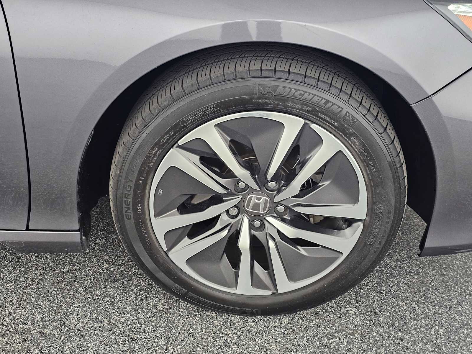 Used 2019 Honda Accord Touring image 9