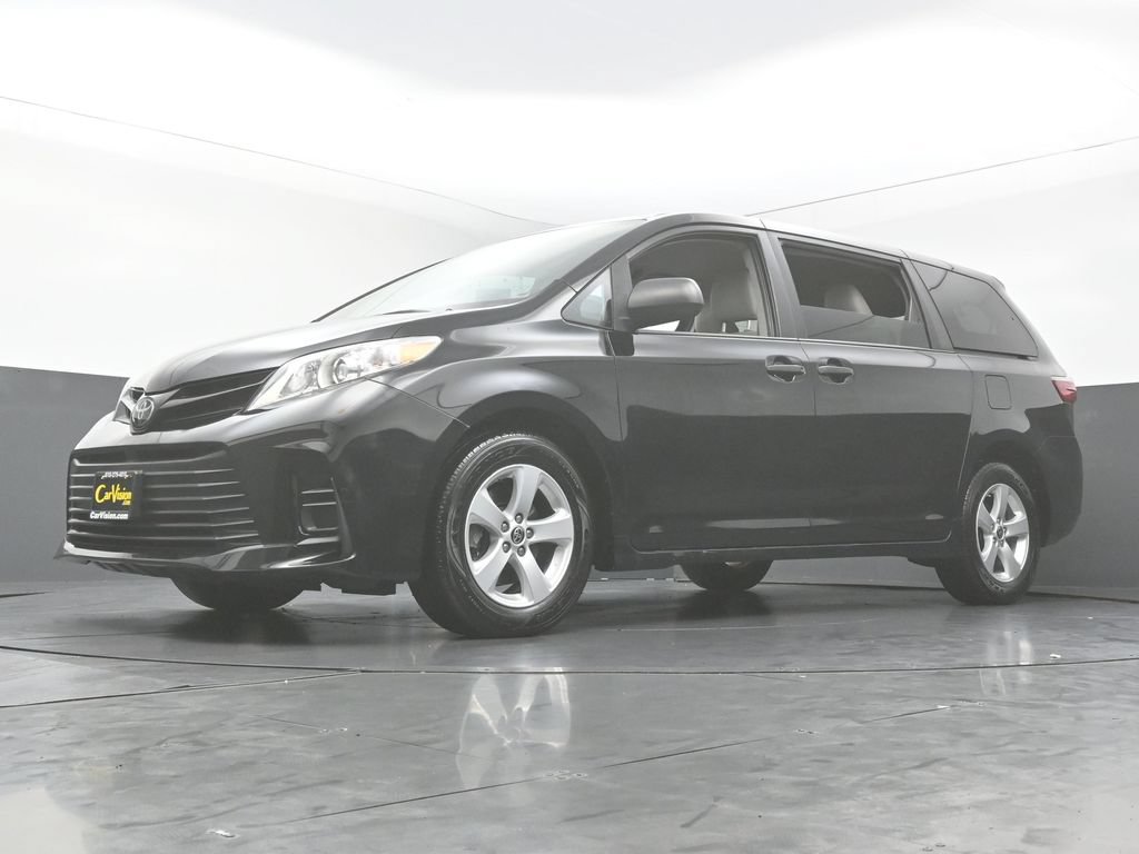 Used 2020 Toyota Sienna L FWD image 51