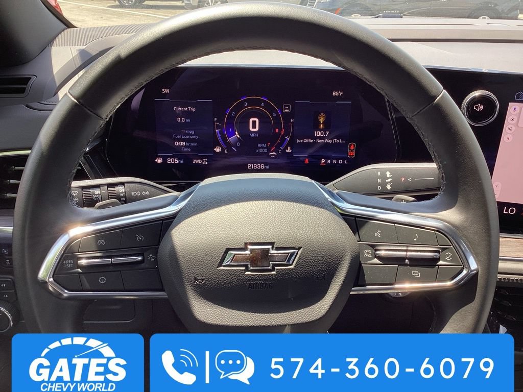 Used 2025 Chevrolet Suburban Z71 AWD/4WD image 31