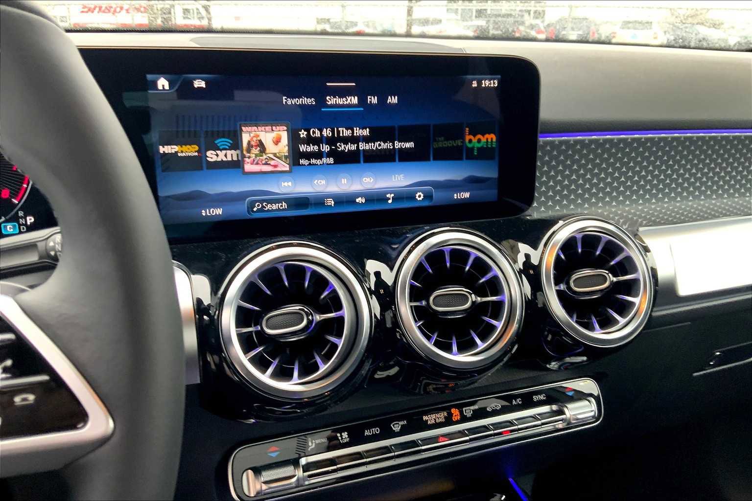 Certified 2025 Mercedes-Benz GLB 250 image 13