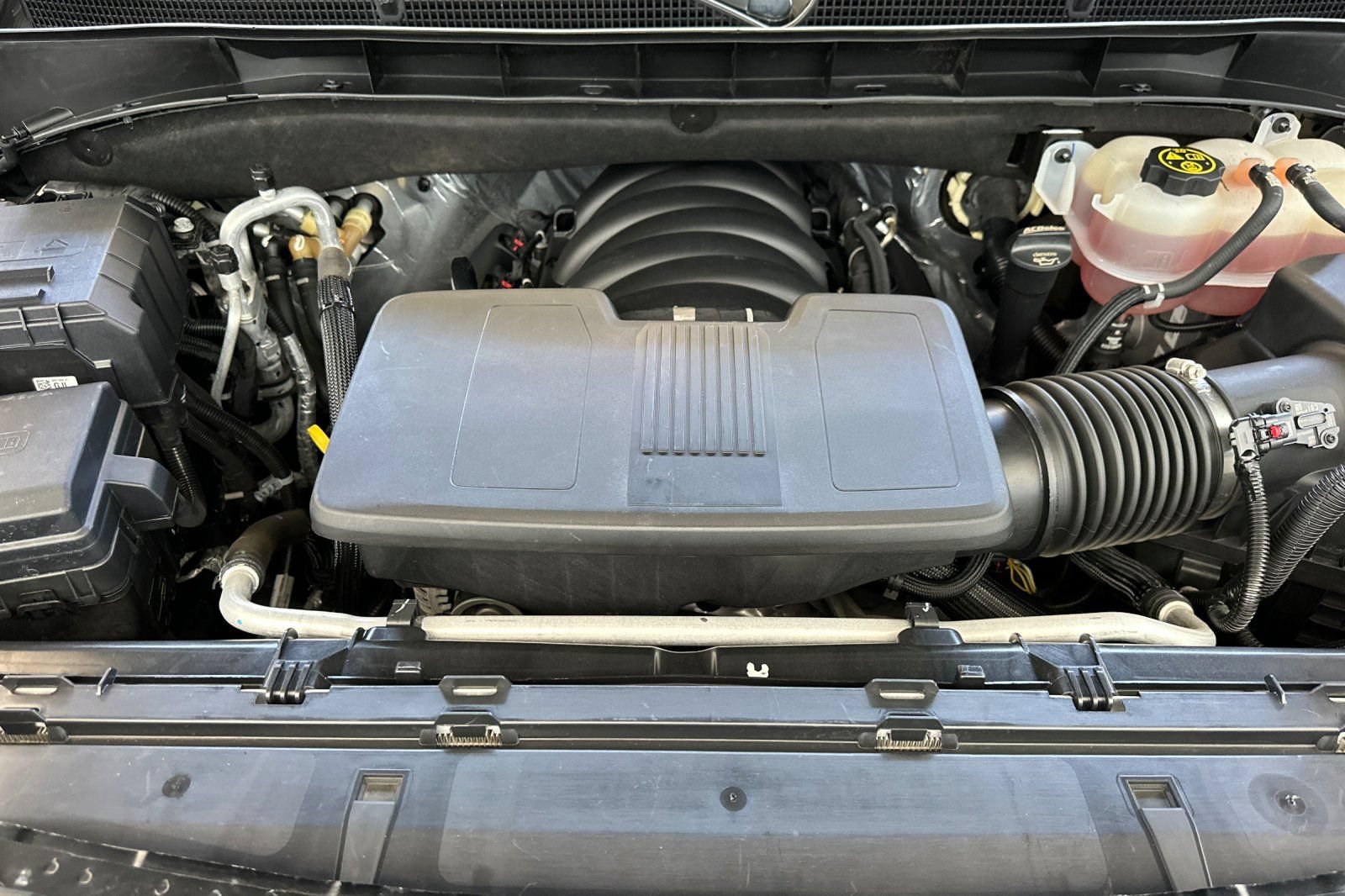 Certified 2023 Cadillac Escalade Sport AWD/4WD image 26