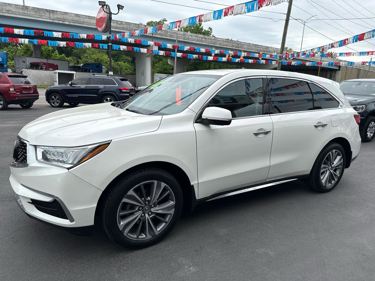 Used 2017 Acura MDX SH-AWD w/ Technology Package image 9