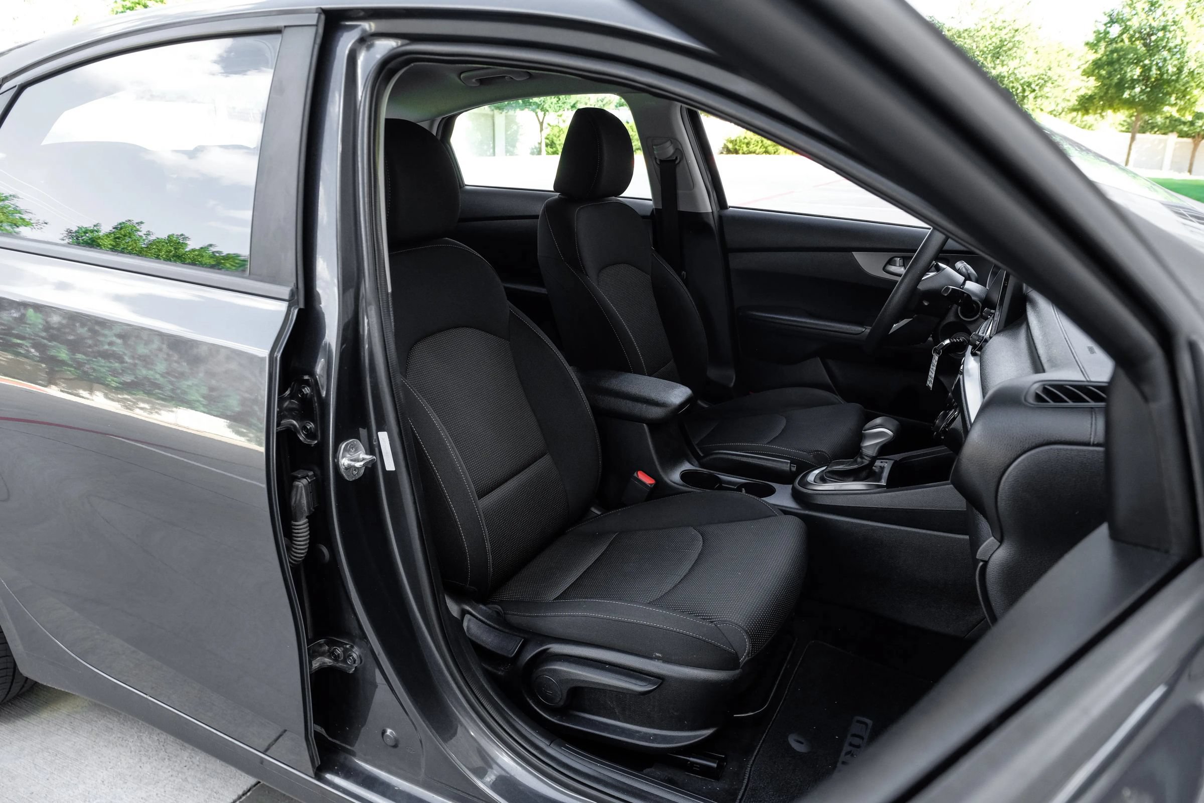 Used 2019 Kia Forte LXS FWD image 34