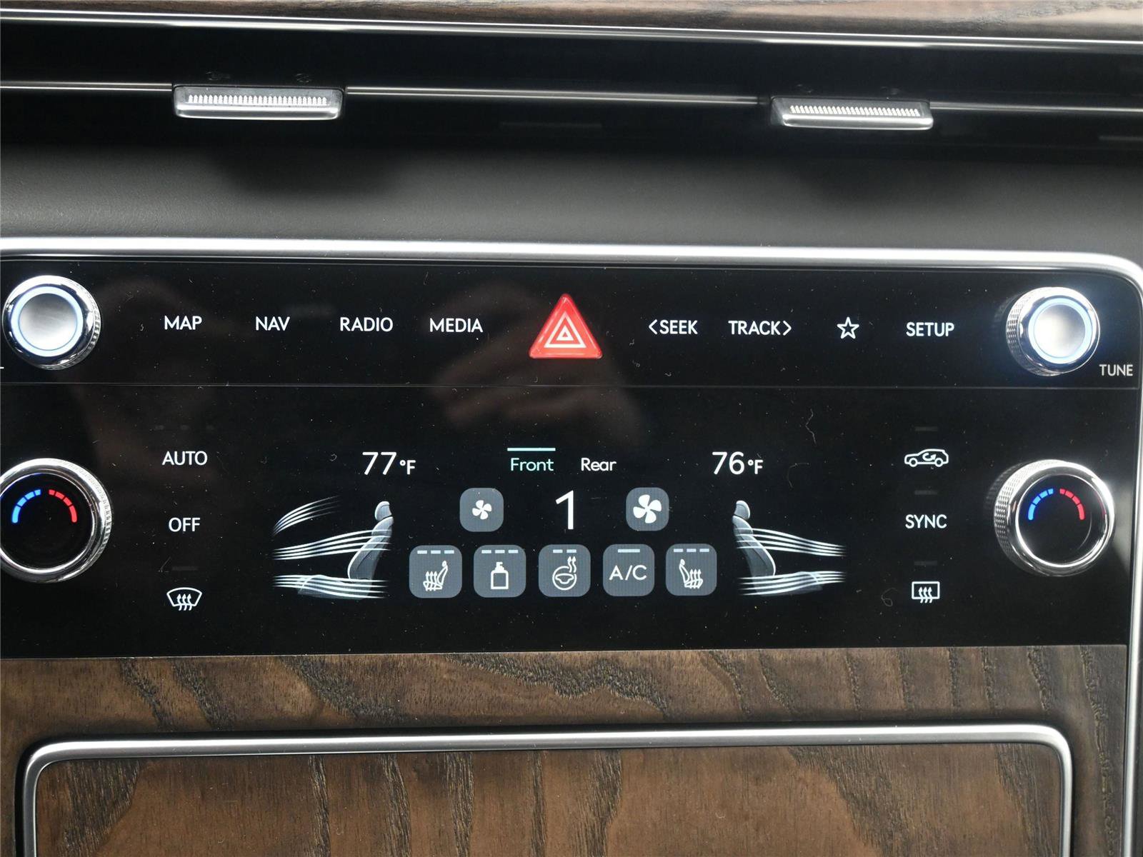 Used 2025 Genesis GV80 2.5T Select image 5