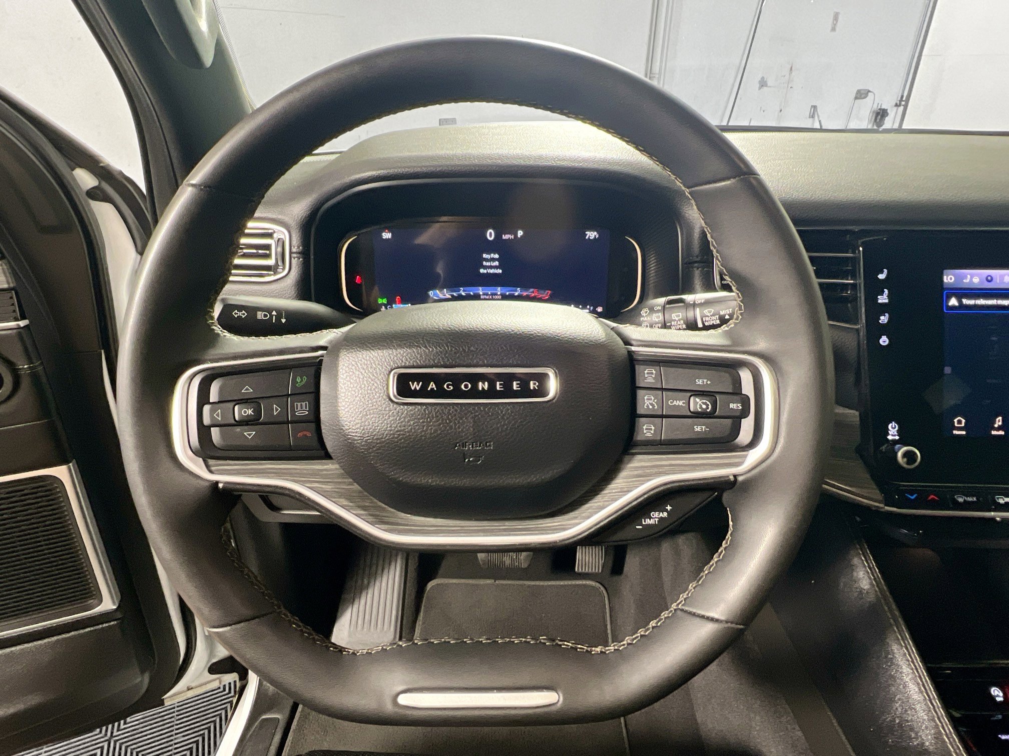 Used 2023 Jeep Wagoneer L Series II image 17