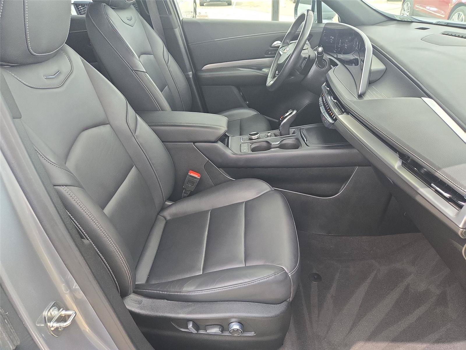 Used 2024 Cadillac XT4 Premium Luxury FWD image 27