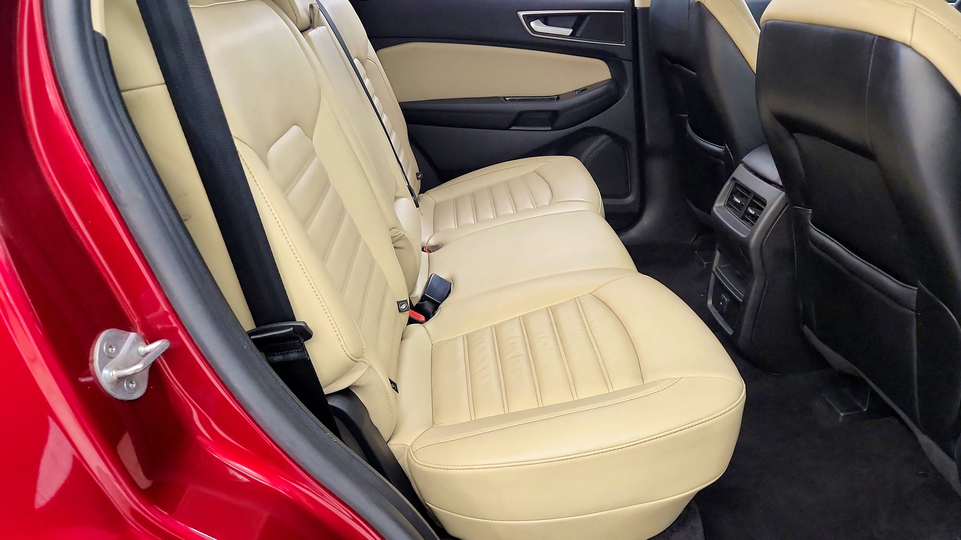 Used 2016 Ford Edge SEL w/ Equipment Group 201A AWD/4WD image 30