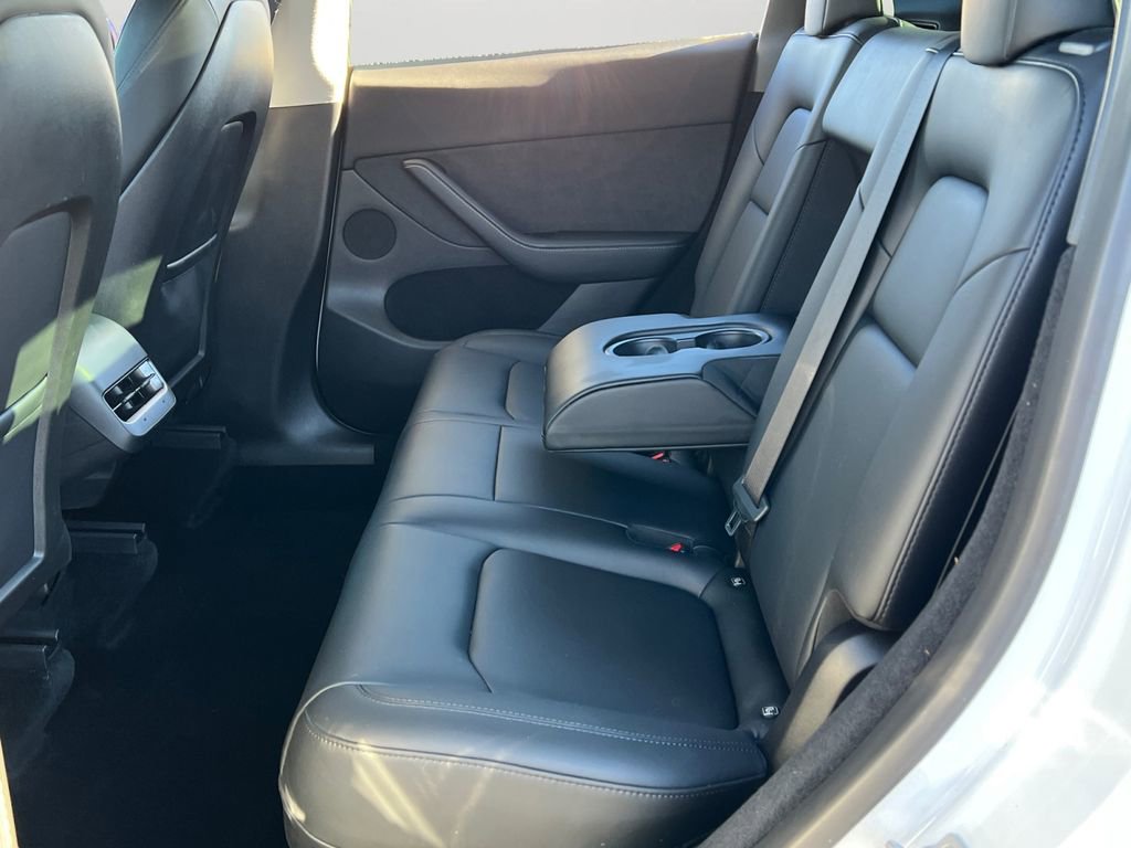 Used 2023 Tesla Model Y Long Range image 10