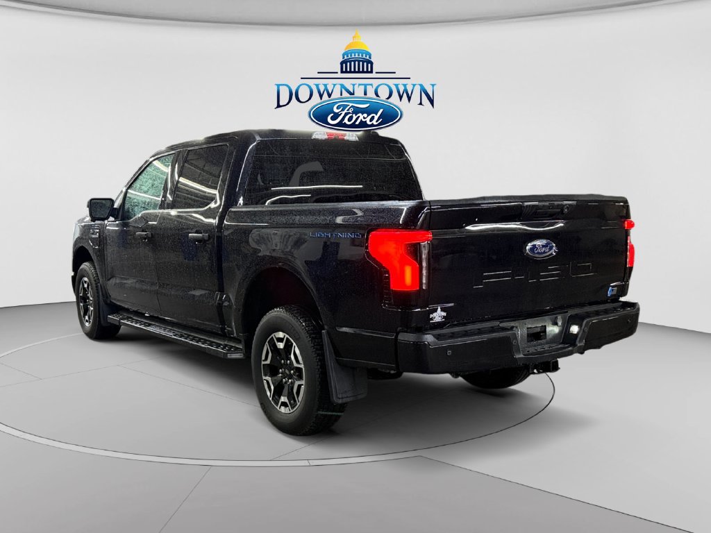 Used 2023 Ford F150 Lightning XLT AWD/4WD image 5