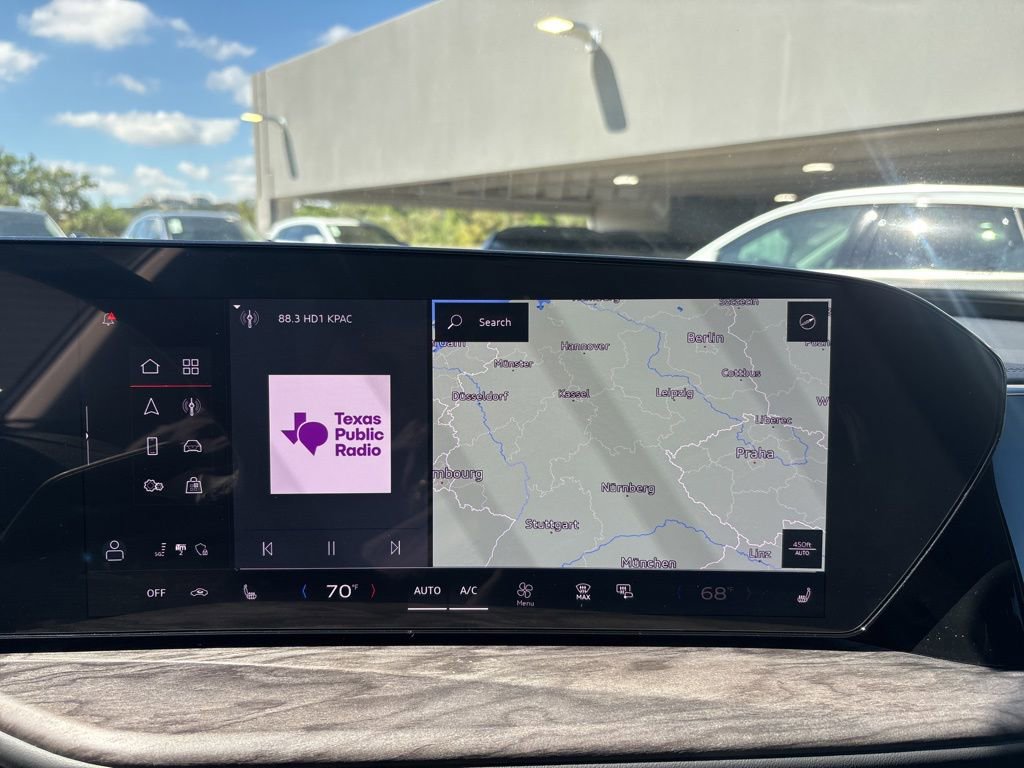 Used 2025 Audi Q5 Premium w/ Convenience Package image 19