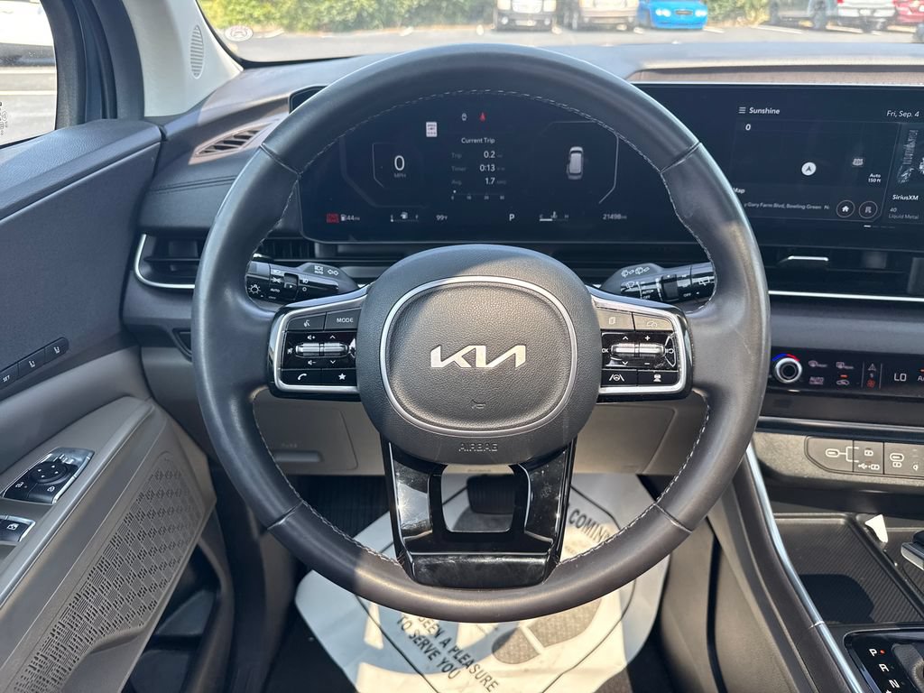 Used 2025 Kia Carnival SX FWD image 19