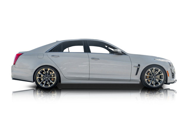 Used 2018 Cadillac CTS V w/ Luxury Package image 2