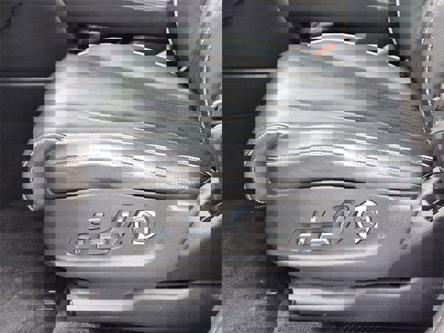 Used 2022 Genesis GV80 2.5T w/ Prestige Package 04 image 19