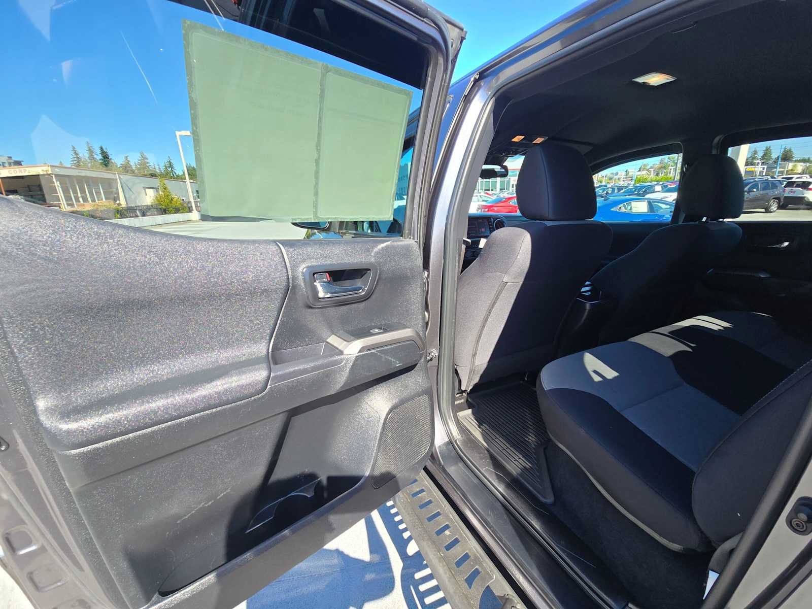 Used 2023 Toyota Tacoma TRD Off-Road w/ Black Out Package (TMS) AWD/4WD image 15