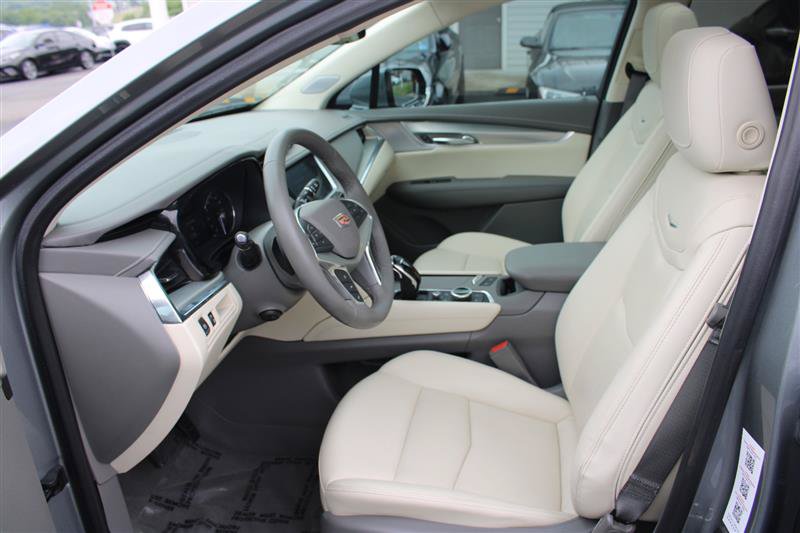 Used 2023 Cadillac XT5 Premium Luxury FWD image 12