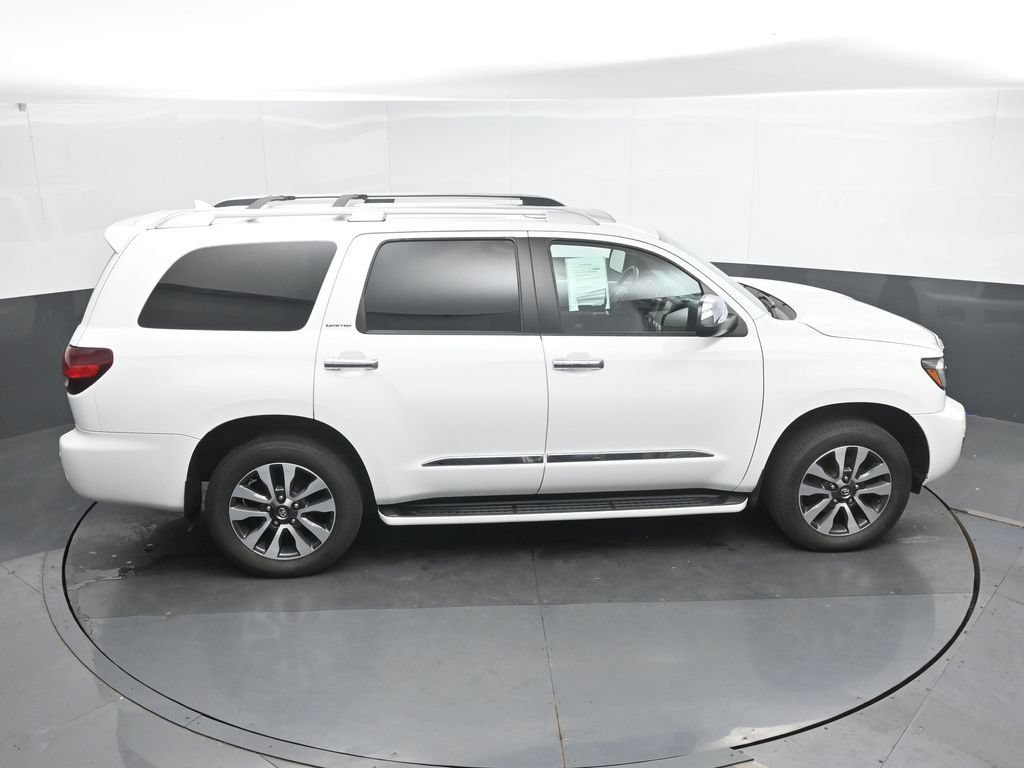 Used 2018 Toyota Sequoia Limited w/ Safety & Convenience Package AWD/4WD image 27
