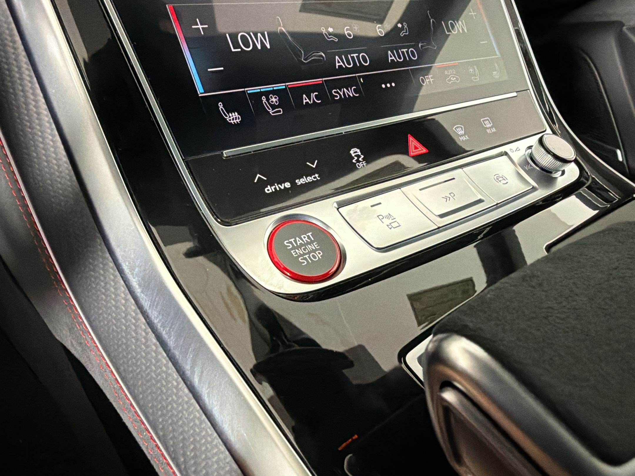New 2026 Audi RS Q8 performance AWD/4WD image 14