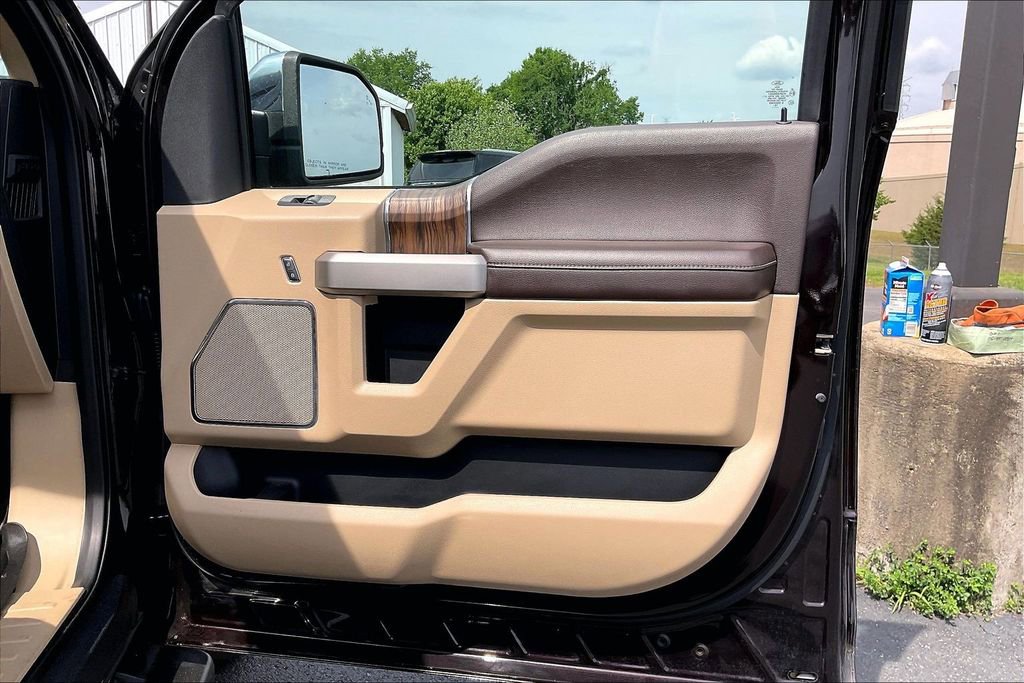 Used 2019 Ford F150 Lariat w/ Equipment Group 502A Luxury AWD/4WD image 31