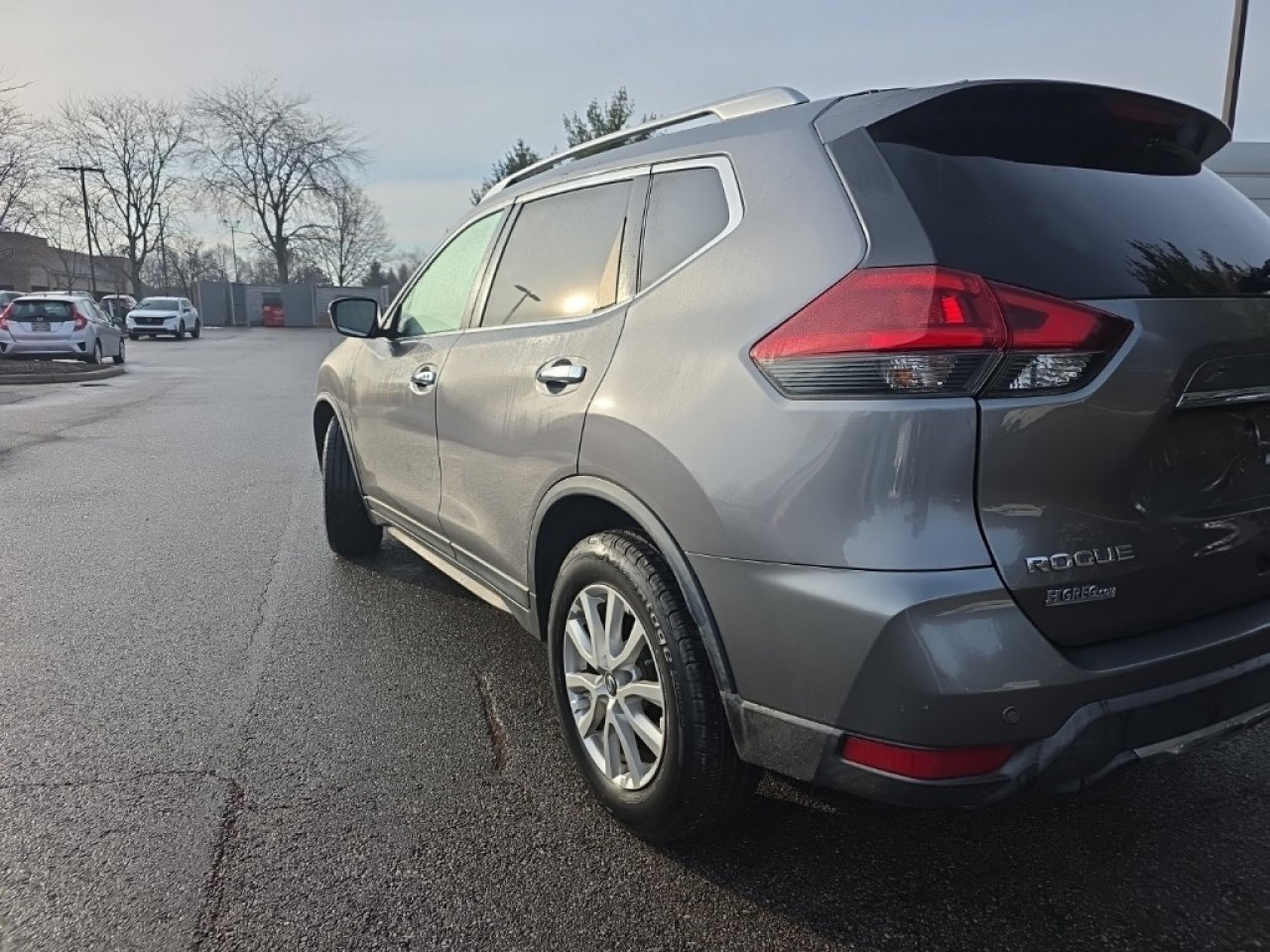 Used 2019 Nissan Rogue SV image 18