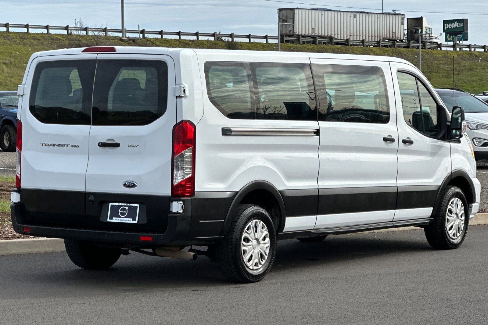 Used 2021 Ford Transit 350 XLT image 3
