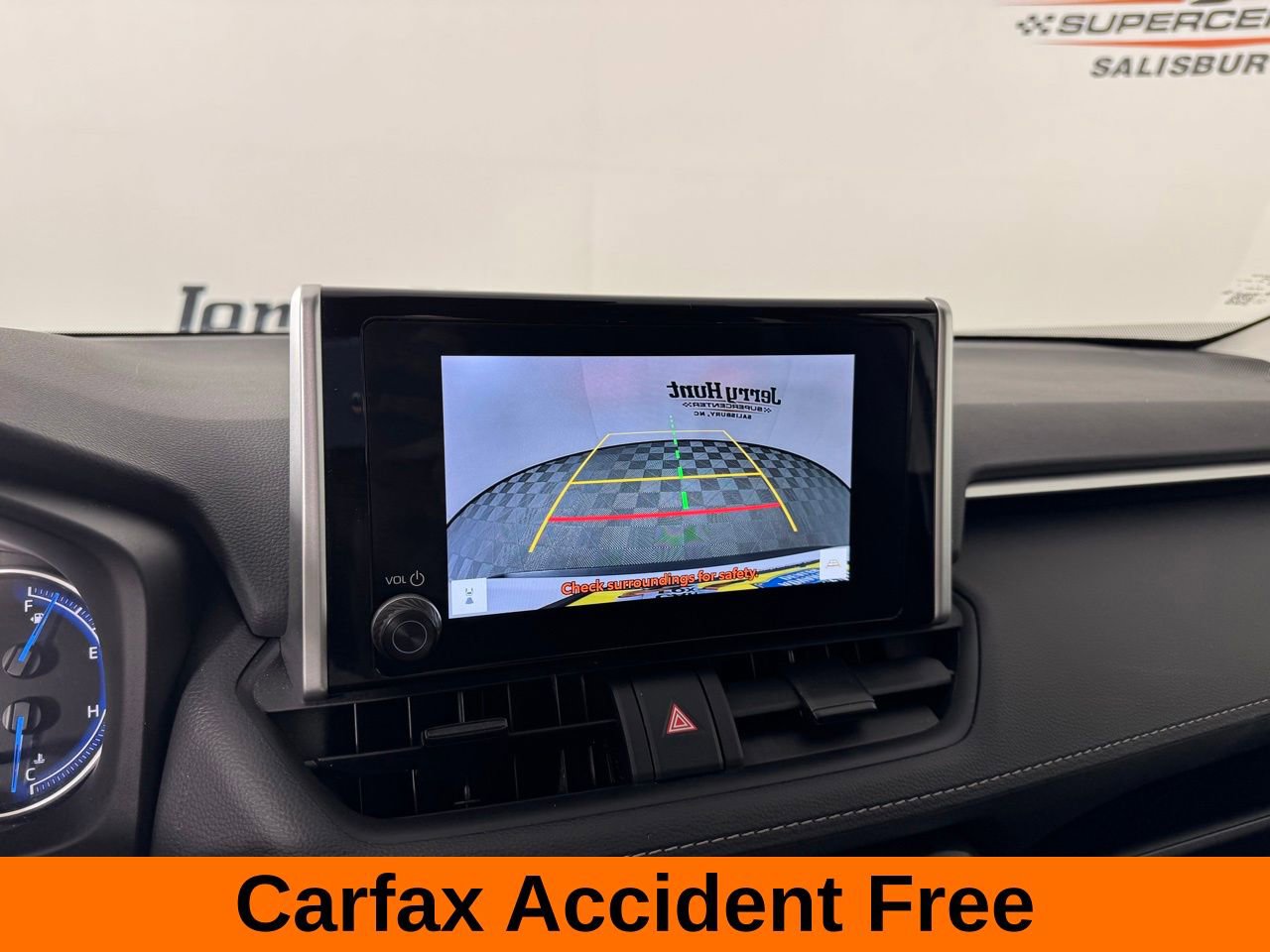 Used 2025 Toyota RAV4 XLE AWD/4WD image 3
