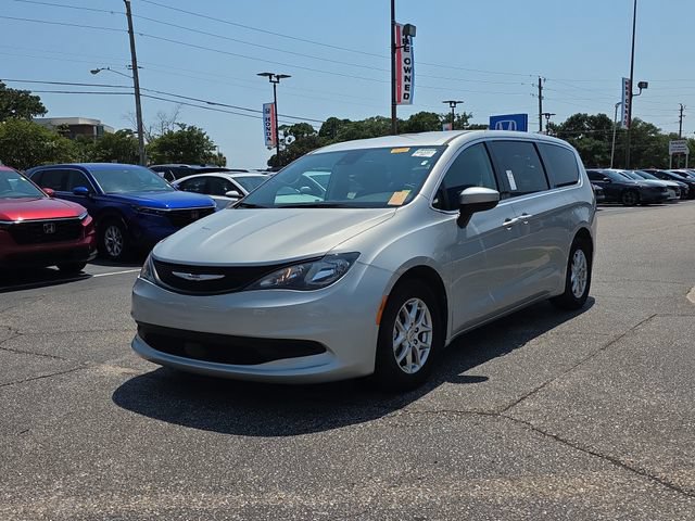 Used 2023 Chrysler Voyager LX FWD image 8