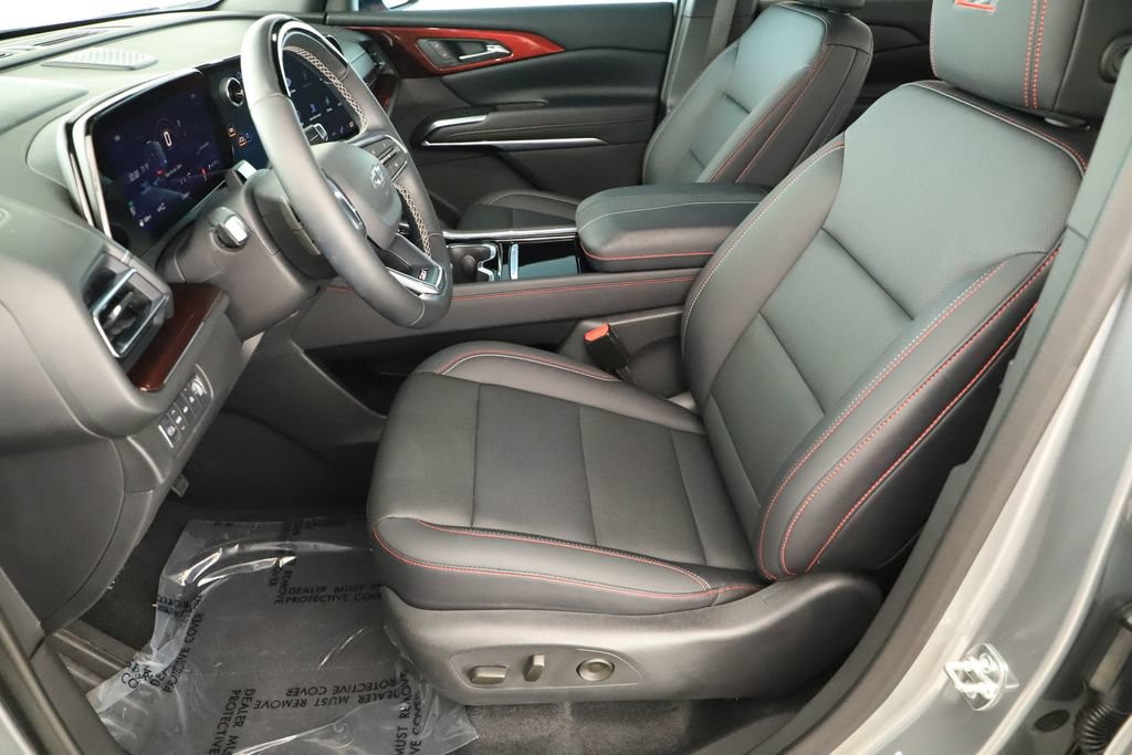 Used 2025 Chevrolet Traverse Z71 w/ Enhanced Driving Package AWD/4WD image 23