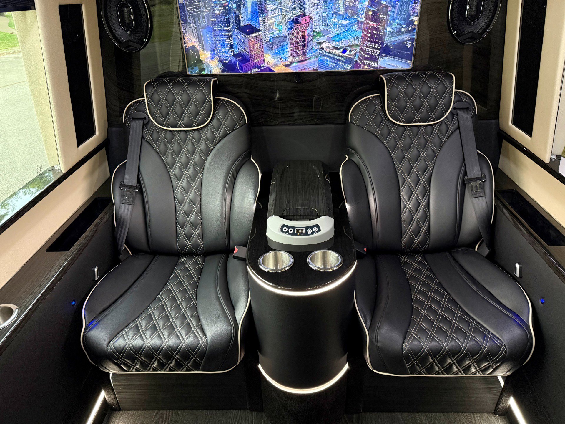 Used 2020 Mercedes-Benz Sprinter 3500 image 34