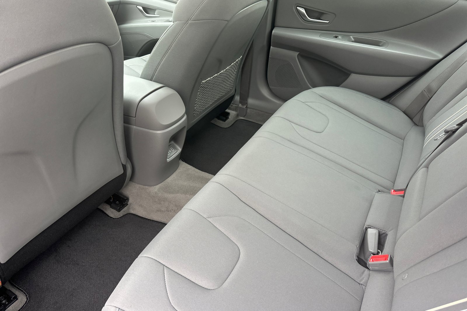 Used 2024 Hyundai Elantra SEL w/ Convenience Package image 11