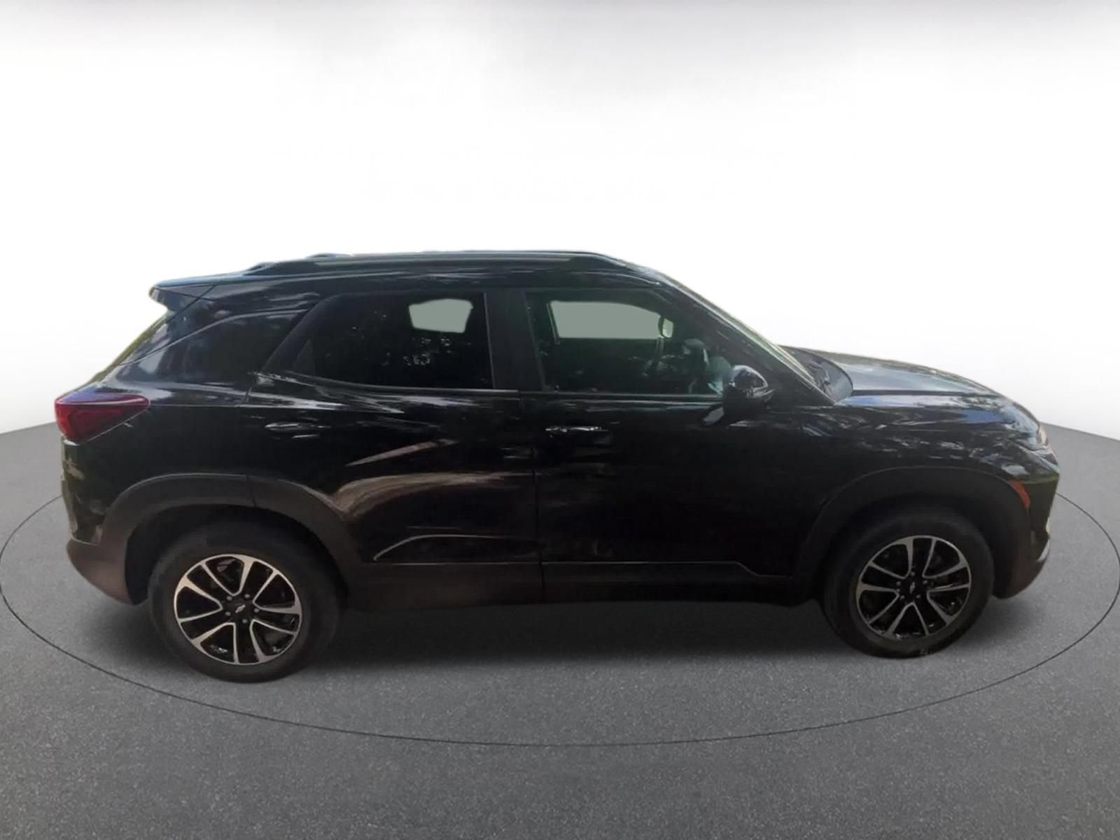 Used 2025 Chevrolet TrailBlazer LT FWD image 13