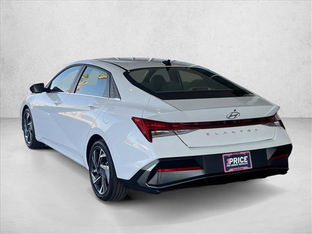Used 2025 Hyundai Elantra SEL FWD video 3