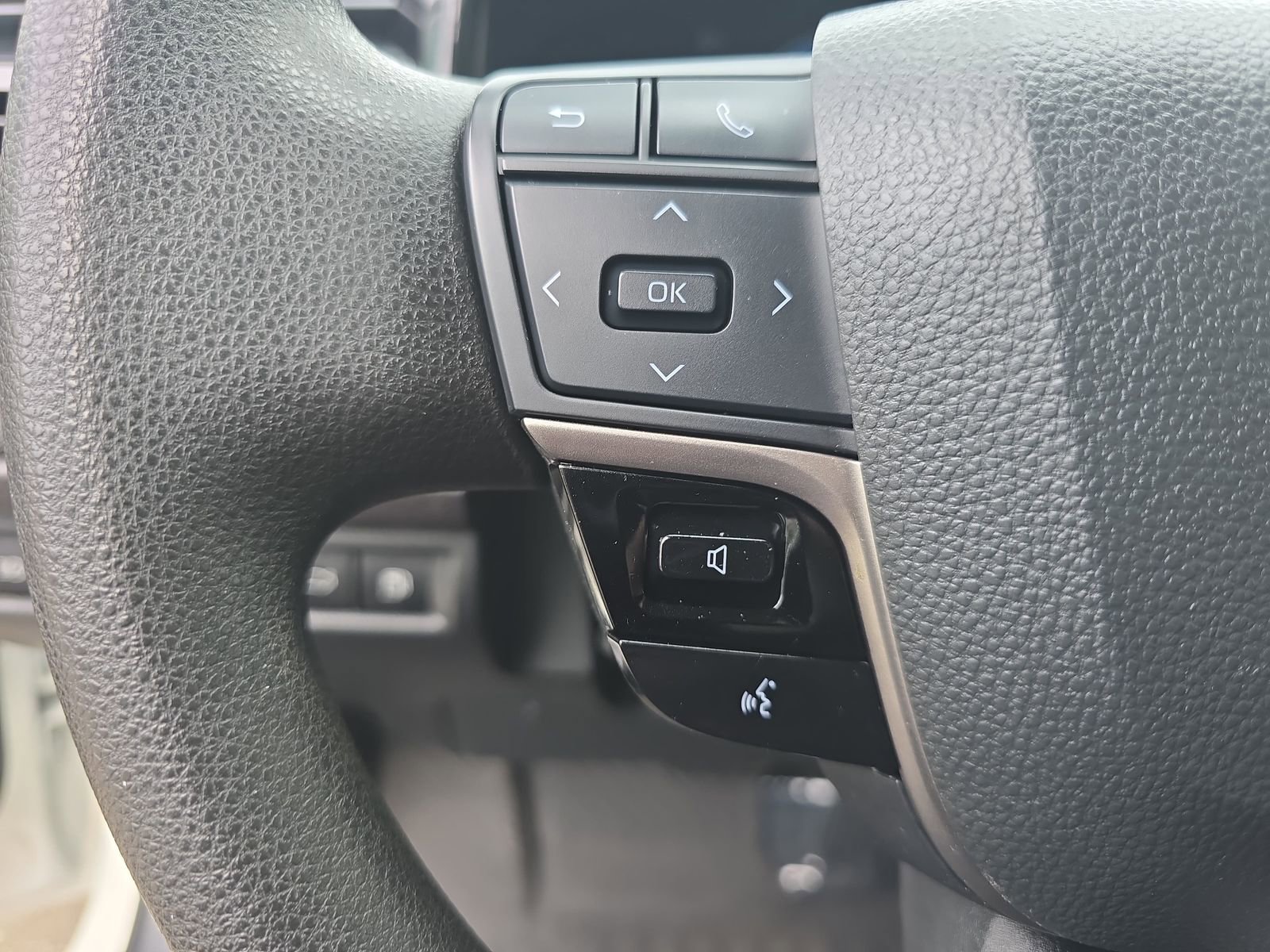 Used 2025 Toyota Camry LE FWD image 16