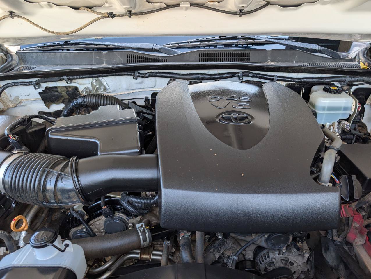 Used 2018 Toyota Tacoma TRD Off-Road AWD/4WD image 23