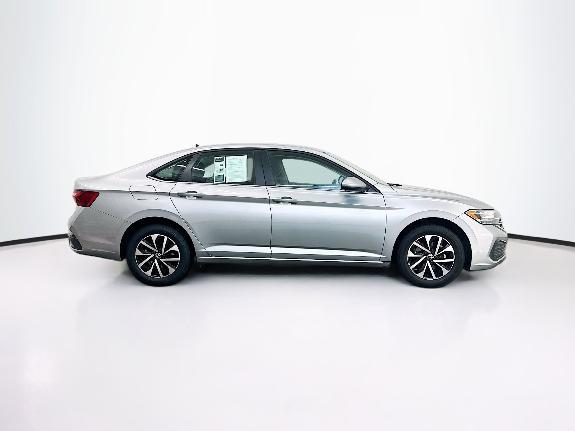 Used 2024 Volkswagen Jetta S image 10