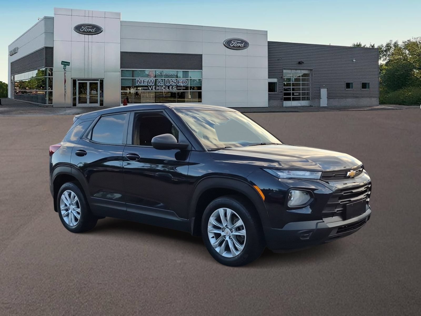 Used 2021 Chevrolet TrailBlazer LS FWD image 2