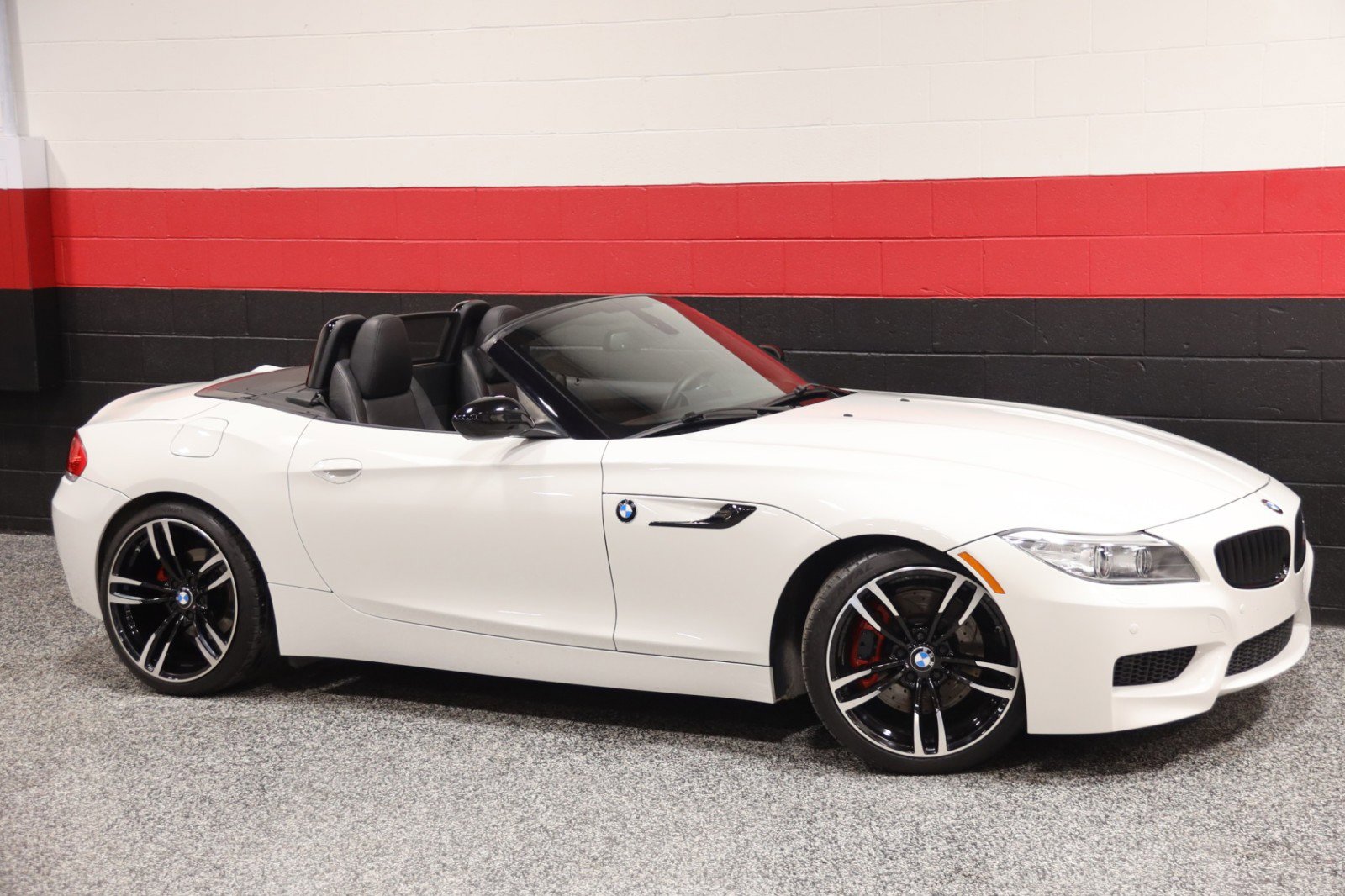 Used 2014 BMW Z4 sDrive35i image 2