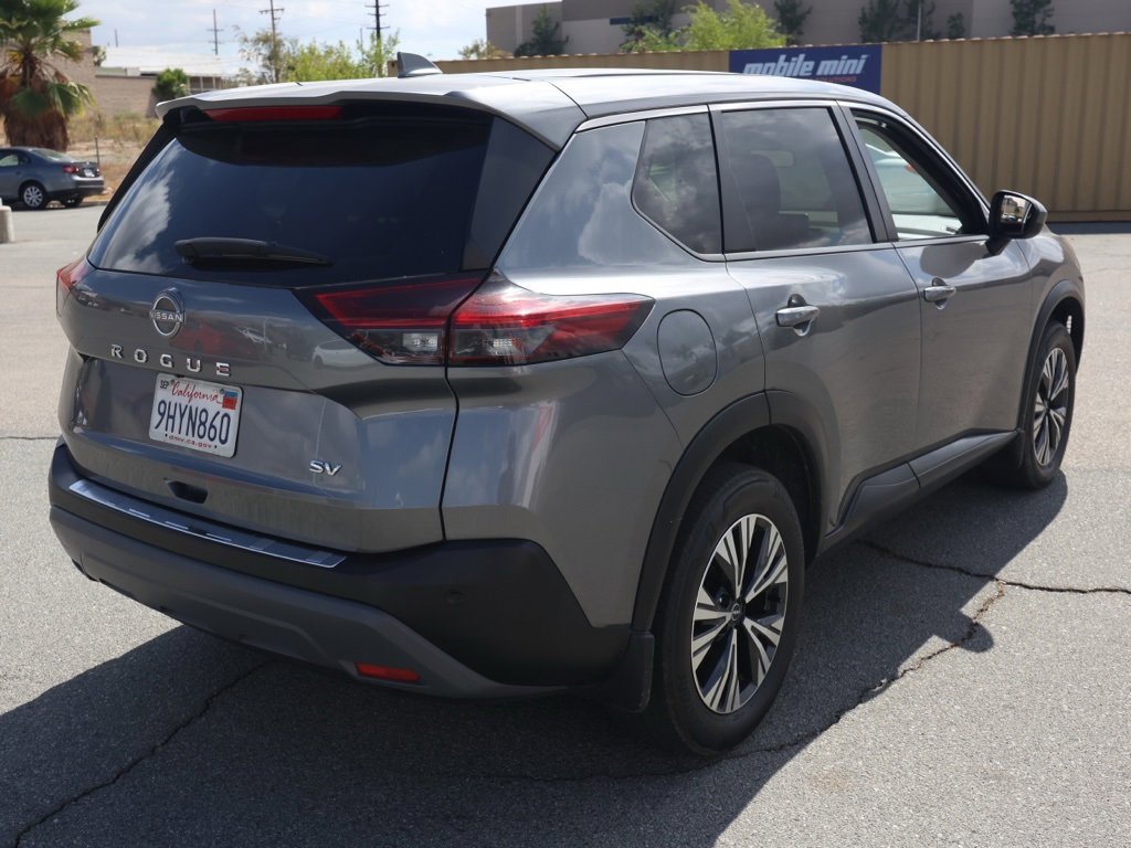 Used 2023 Nissan Rogue SV image 4