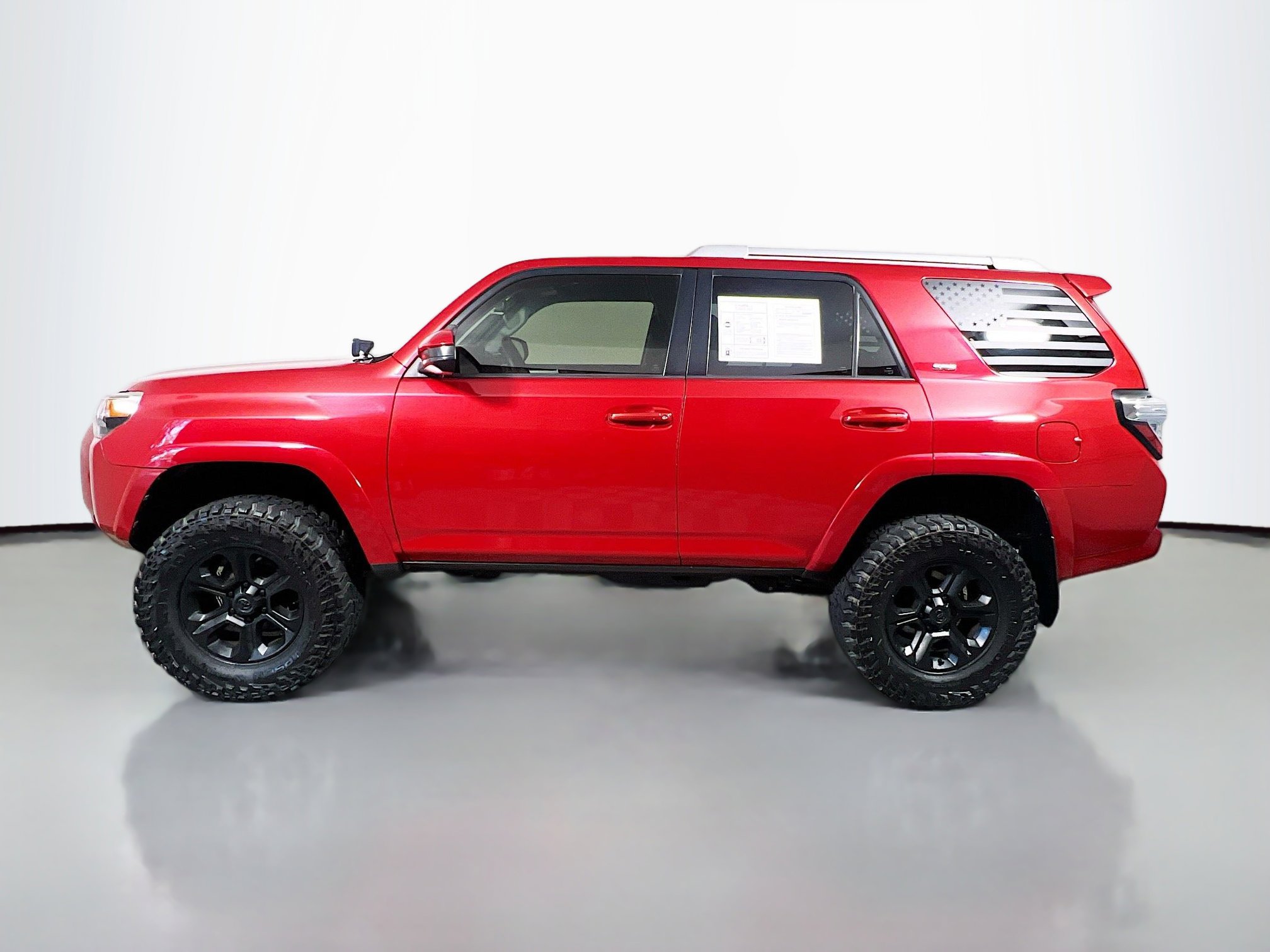 Used 2018 Toyota 4Runner SR5 image 8