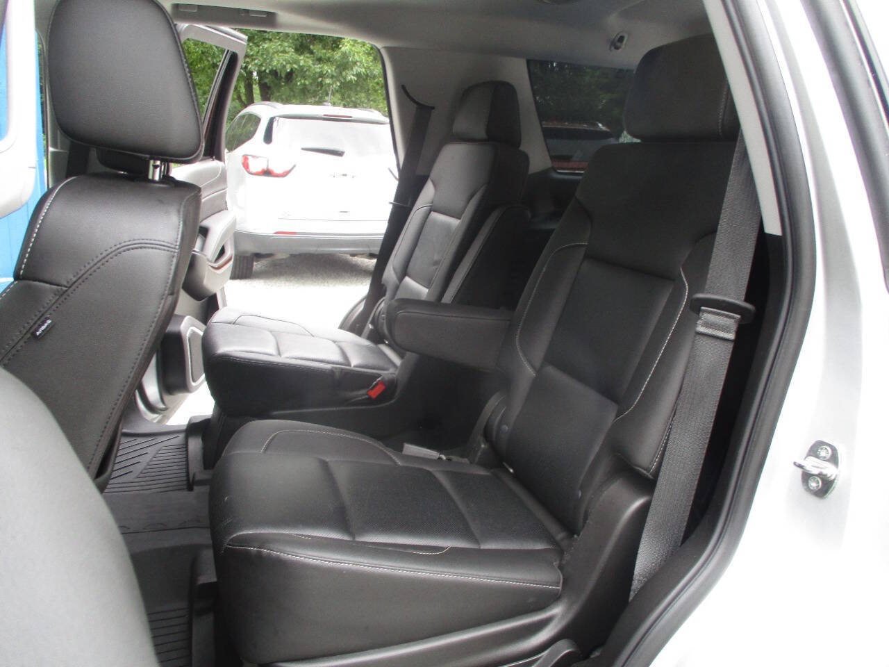Used 2019 GMC Yukon SLT w/ Premium Edition AWD/4WD image 33