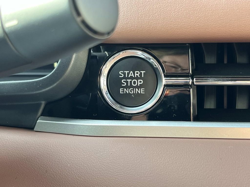 New 2026 Mitsubishi Outlander SEL image 26